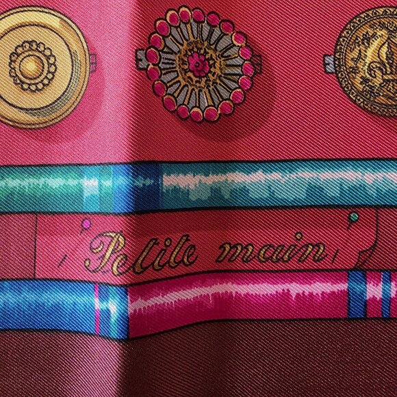 Hermès Petit Main Silk Scarf Carre 90 Red Boxed Authenticated Paris Vintage - Picture 10 of 16